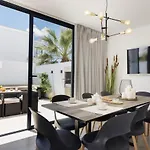 Flamboyan Vila Yaiza (Lanzarote)