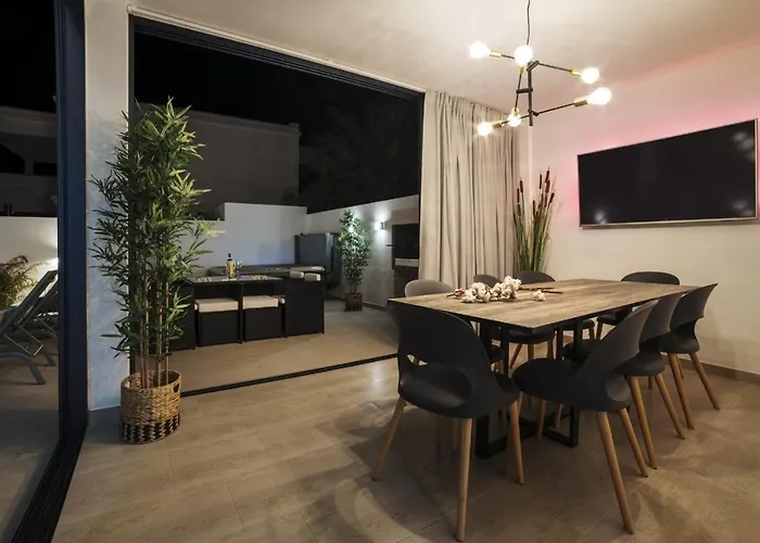 Flamboyan Villa